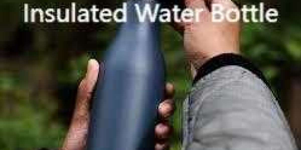 Stay Cool or Warm with Automugfactory’s Insulated Water Bottle Series
