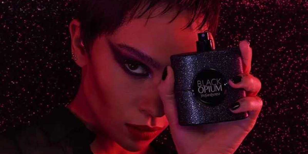 探索YSL Black Opium：夜晚魅力的咖啡香調秘密