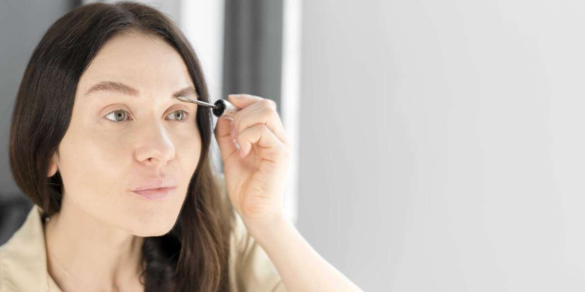 Best ways to make eyelashes grow longer
